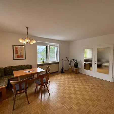 Helle In Gruener Lage - Naehe Zentrum Апартаменты *